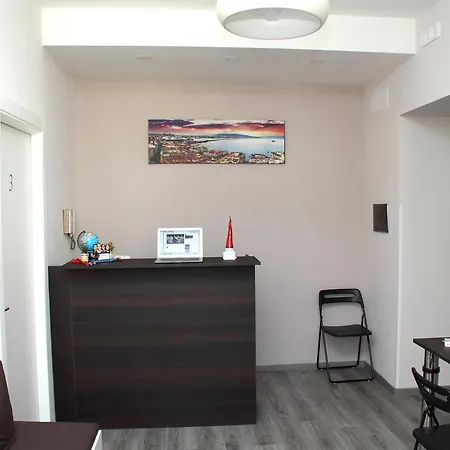 Bed & Breakfast Materdei 14